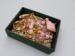 Modeschmuck-Konvolut (30)