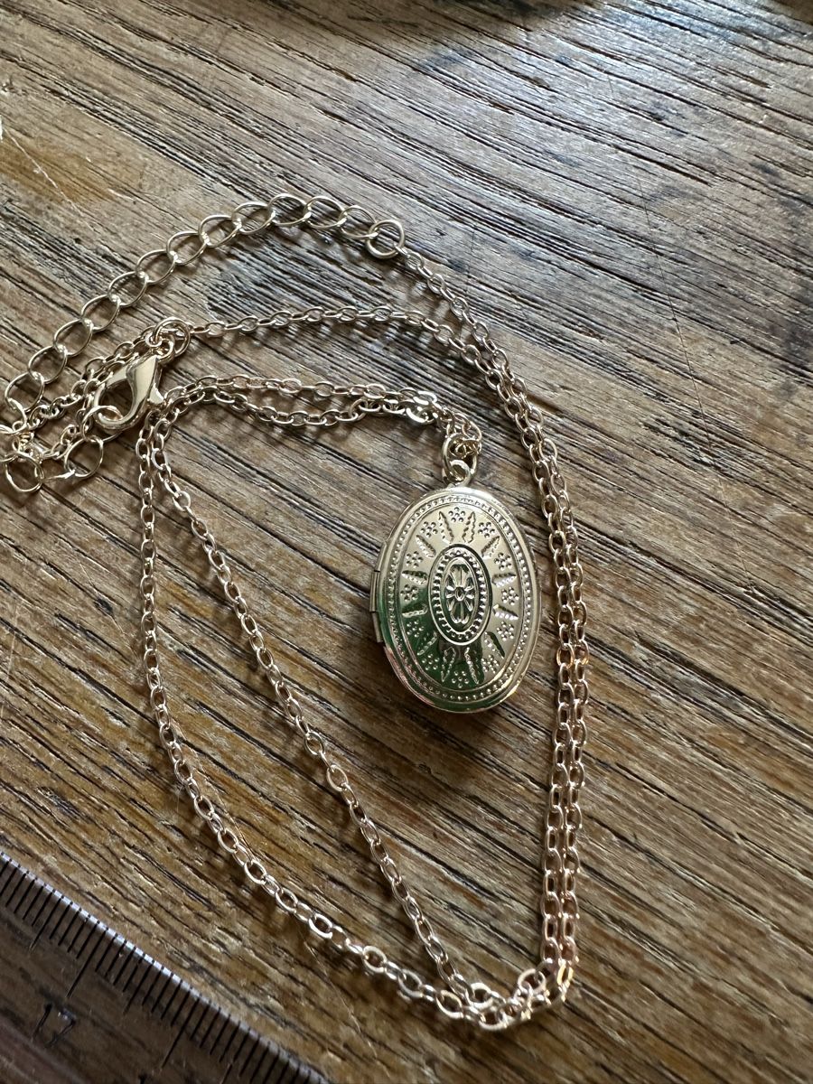 Ciondoli: Goldene Kette mit Amulett – Nuovo (secondo la descrizione) da Trüllikon venduto da angela4444 1
