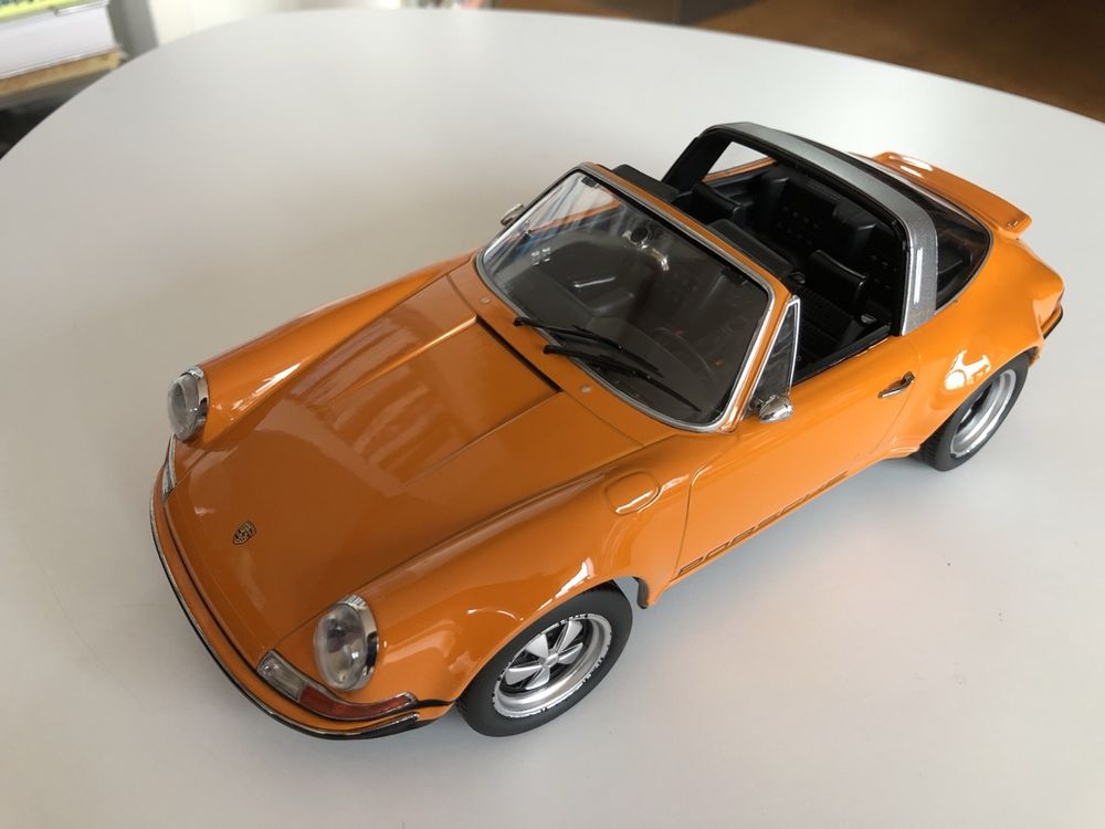 KK-Scale 1:18 Porsche 911 Targa Singer Design dunkelgrün metallic