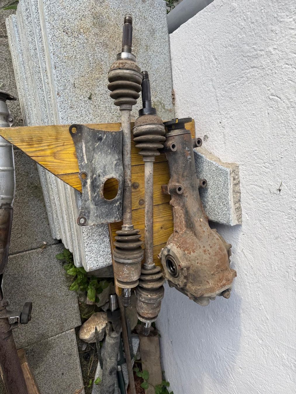Subaru Tutti pezzi di ricambio auto: Subaru Forester Teile – Usato da Eschen venduto da Ziya54 5