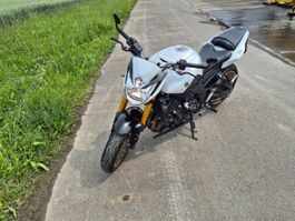 Yamaha FZ8
