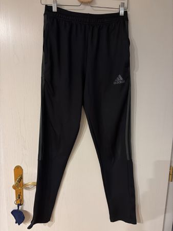 Adidas Jogginghose Gr. S