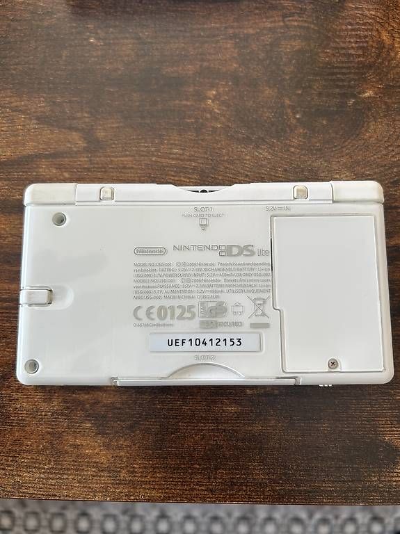 Adattatori & Cavi: Nintendo ds mit original ladegerat – Usato da Balsthal venduto da Vertrauensvoll.99. 3
