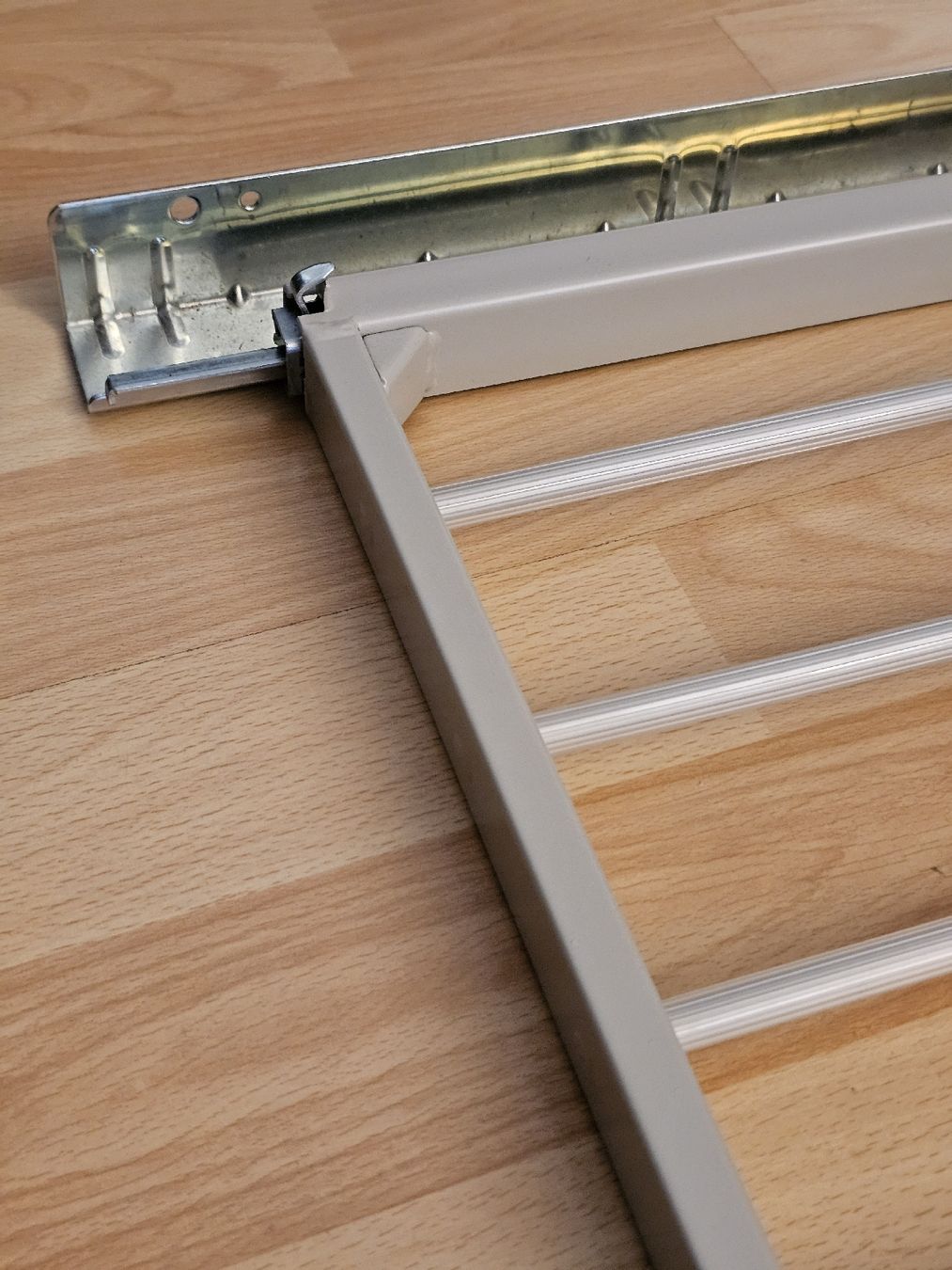 Ikea Appendiabiti: Ikea Pax Hosenaufhängung 75cm Komplement – Usato da Zürich venduto da web_f59x 1