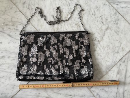 Umhängetasche/ Handtasche mit Glitzer Pailletten silbern