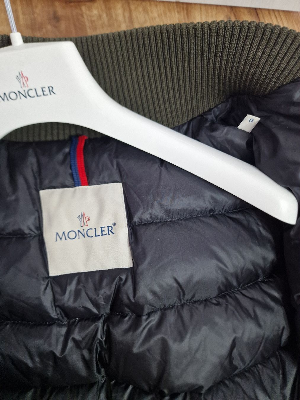 Moncler Jacken: Doudoune Moncler "Cham" – Gebraucht aus Yverdon-les-Bains von Ed9lude 1