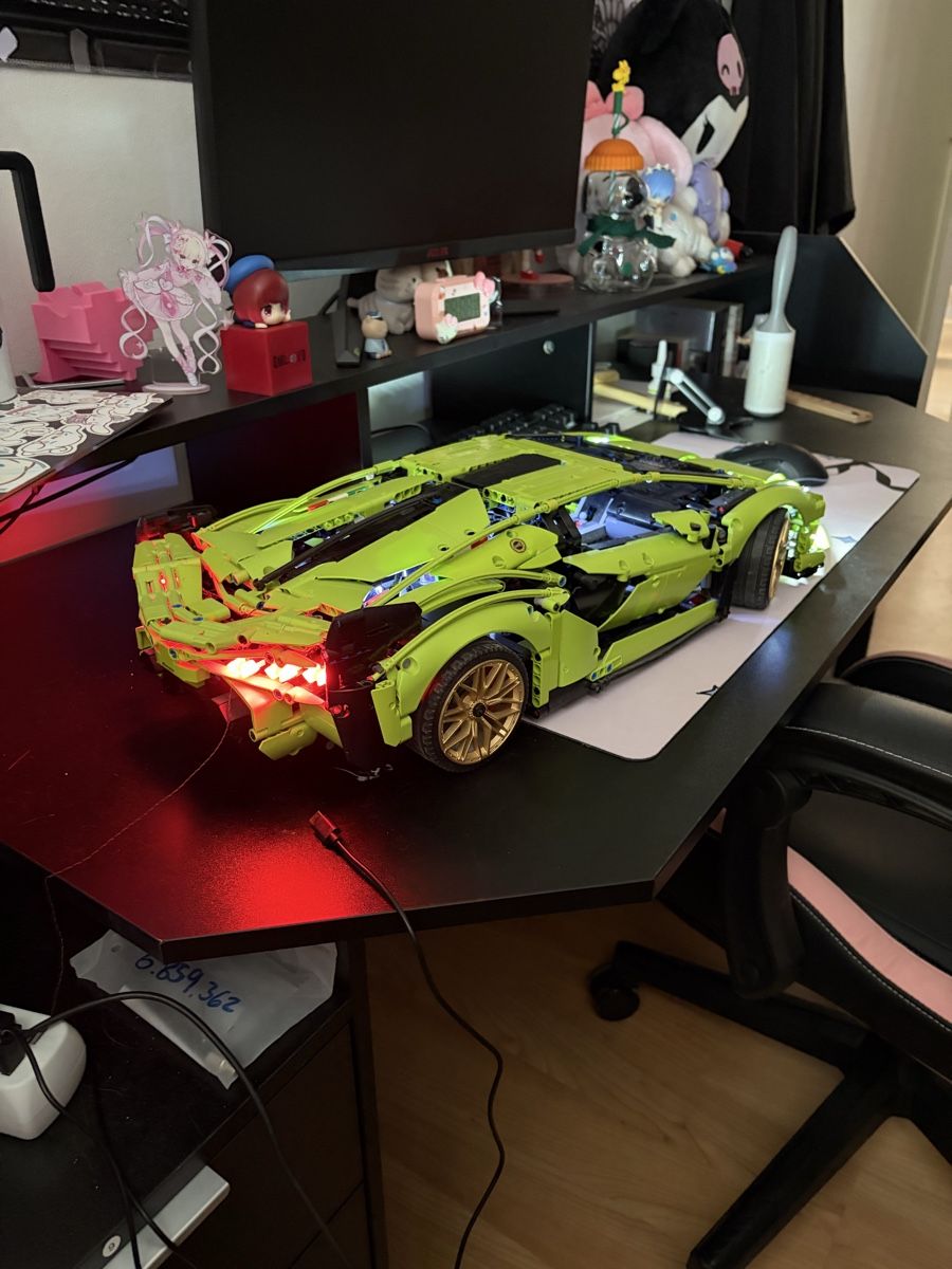 Lego Kit di costruzioni: LEGO Technic Lamborghini Sián avec éclairage LED monté – Usato da Ste-Croix venduto da Florian_VAR 2