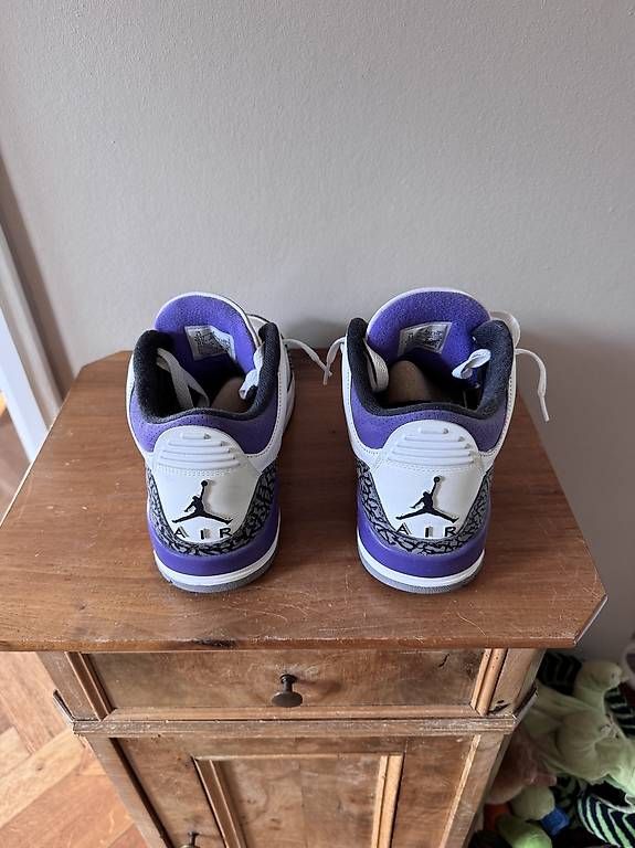 Scarpe da uomo: JORDAN 3 RETRO DARK IRIS GRÖSSE 43 – Usato da Zürich venduto da ind_5xp7 3