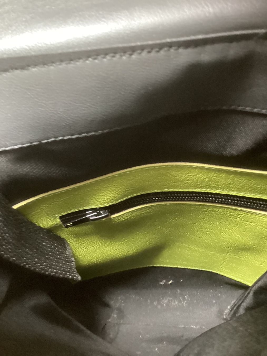 Taschen für Damen: Umhängetasche - Unikat – Neu (gemäss Beschreibung) aus Muttenz von bar_ws7n 3