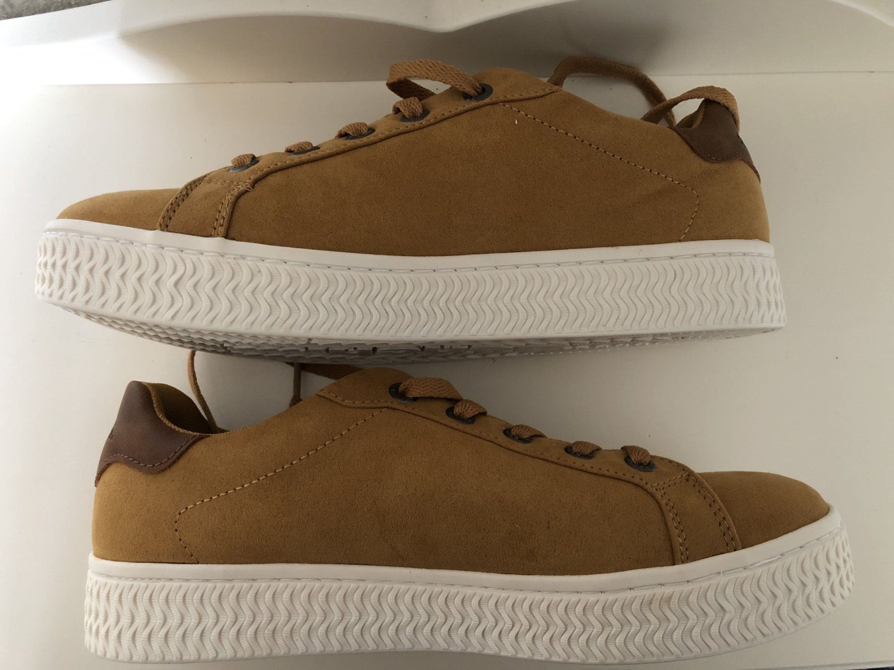 Bench Scarpe da donna: Sneakers safran Bench - 41 - neuf – Nuovo e nell'imballaggio originale da Cortaillod venduto da joa1717 2