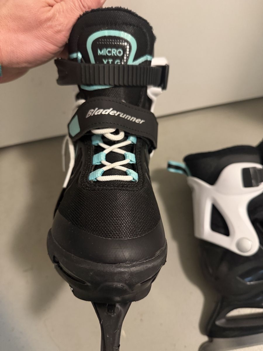 Patins à glace: Schlittschuhe Bladerunner MICRO XT ICE G – D'occasion à Oppligen par Merida007 2
