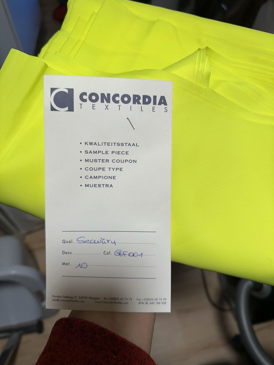 Tessuti: 12 kg Stoffe Meterware Baumwolle Polyester div. – Nuovo (secondo la descrizione) da Berg SG venduto da ES78