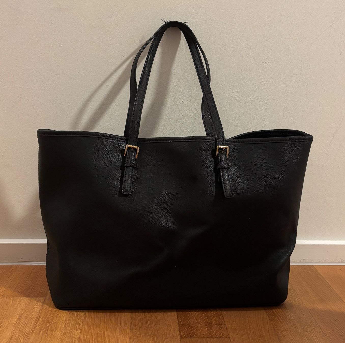 Michael Kors Borse da donna: Michael Kors Jet Set Tragetasche ab 1.- CHF – Usato da Basel venduto da ukhtyy 3