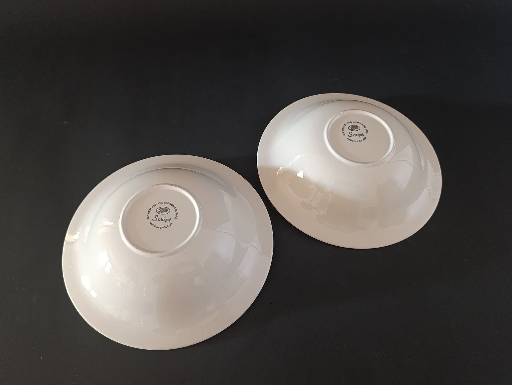 Piatti: BOOTS SCRIPT lot 2 assiettes creuses – Usato da Thielle venduto da Plusvalue_Neuchatel 1