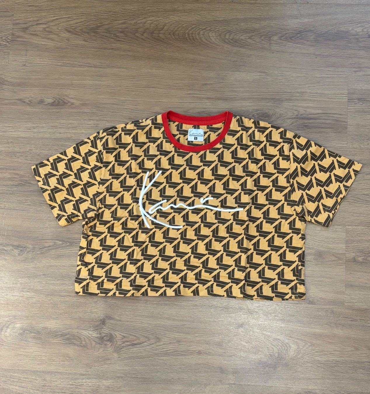 T-Shirts: Cooles Shirt von Karl Kani - Gr.S – Gebraucht aus Brügg BE von rutschimedizin