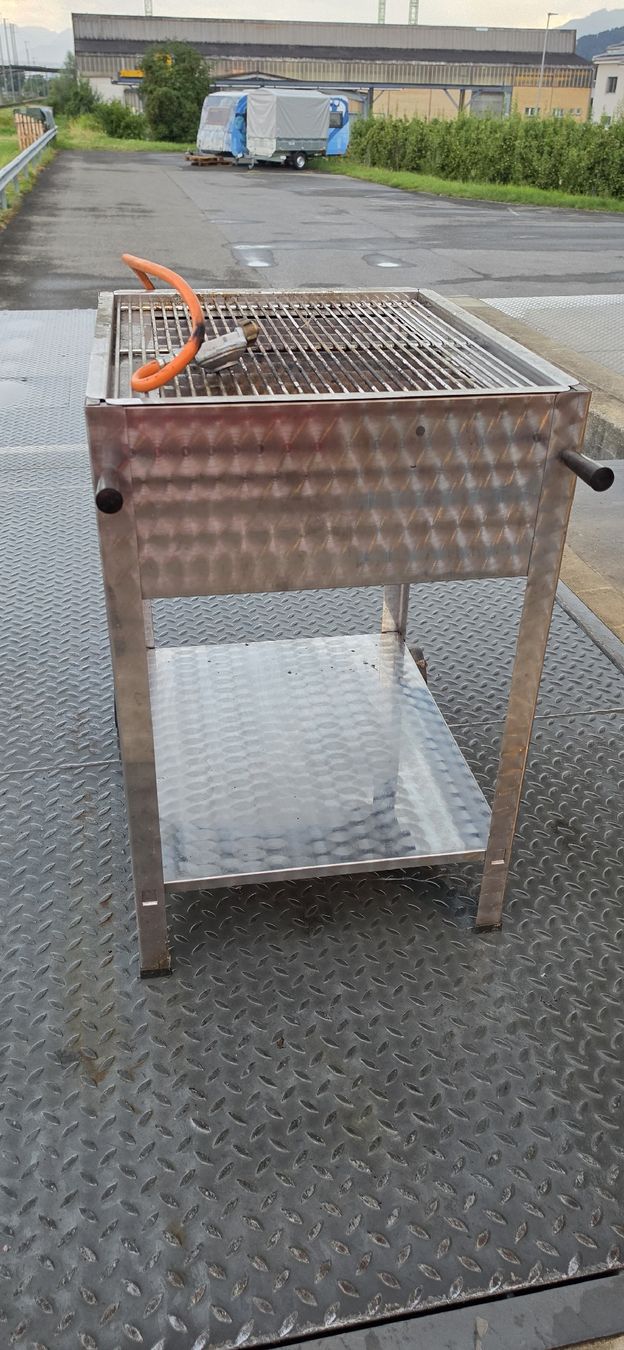 Grills: Gasgrill aus Edelstahl – Gebraucht aus Au SG von abrollfiaber 2