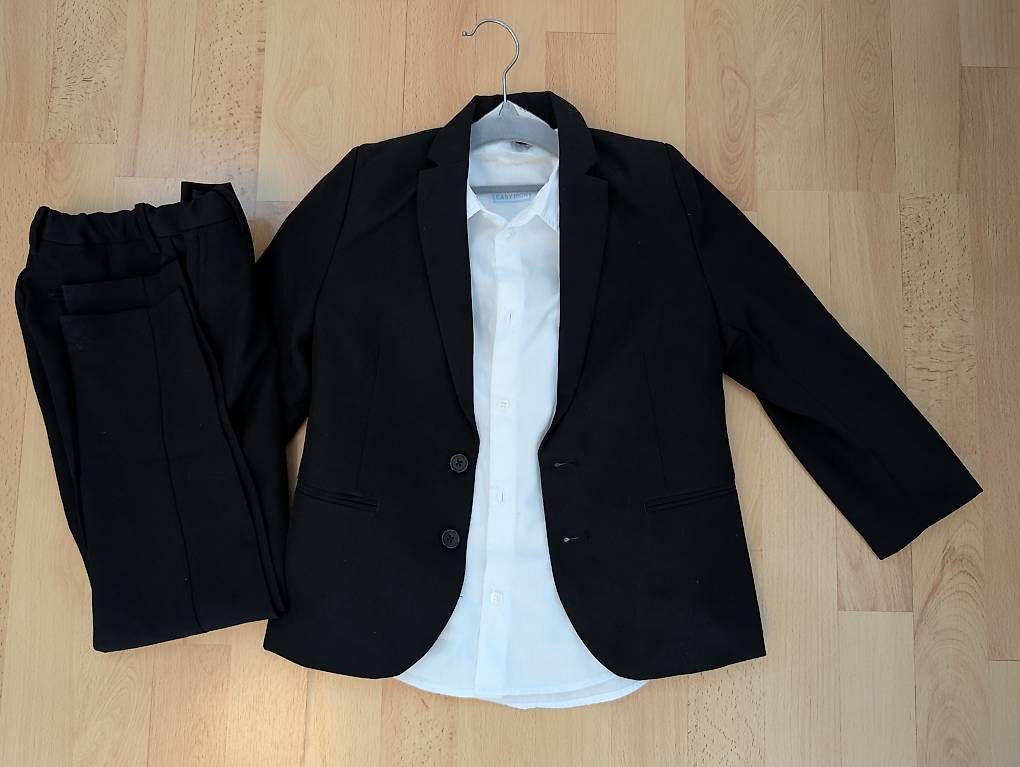 H&M Completi: Anzug + Hemd Gr. 116 – Usato da Dübendorf venduto da stoedt