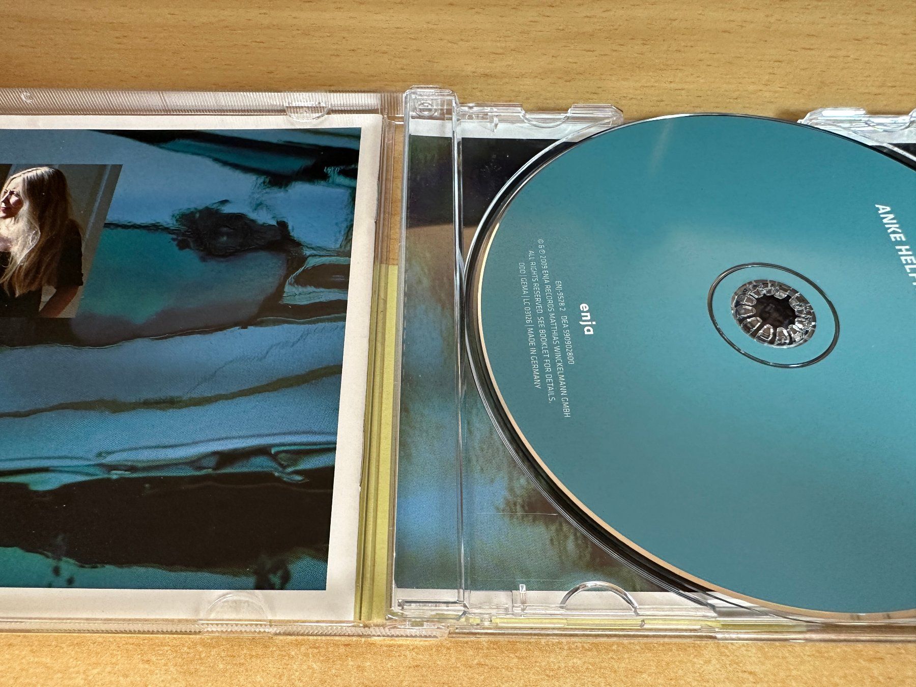 CD: C3 Anke Helfrich – Stormproof – Usato da Rikon im Tösstal venduto da Alpenmutz 2