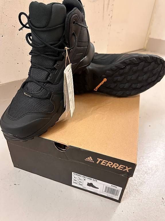Adidas Scarpe da uomo: Chaussures Adidas Terrex AX3 MID GTX – Nuovo e nell'imballaggio originale da La Plaine venduto da Teorem 2