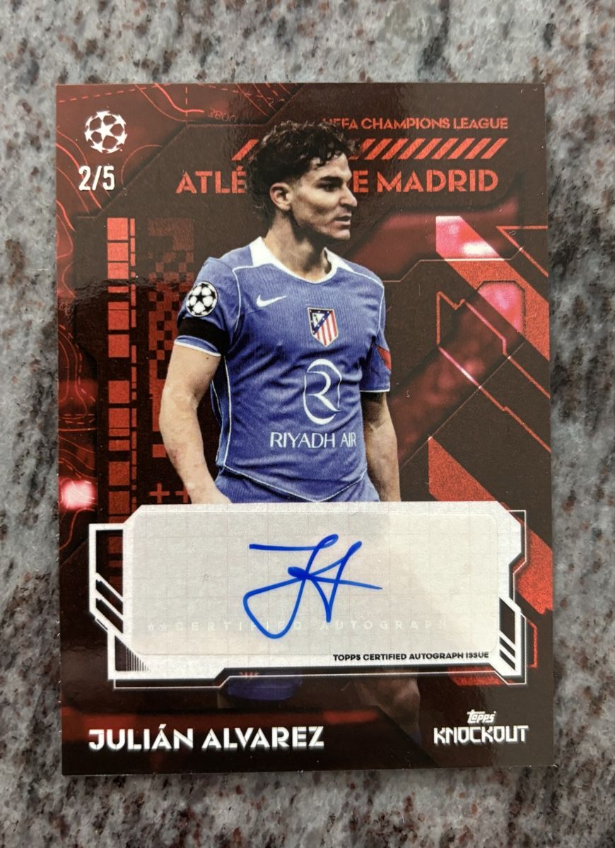 Topps Cartes à collectionner: Julián Alvarez mit Autograph 2/5 Knockout Stage  – Neuf (Voir description) à Buchs ZH par Yannik22