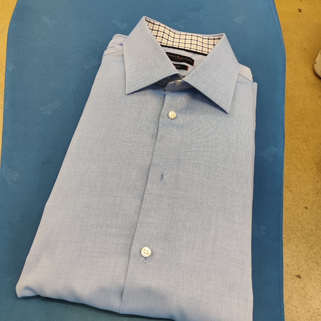 Tommy Hilfiger Camicie: Hilfiger Herrenhemd GR 42 – Nuovo e nell'imballaggio originale da Langnau am Albis venduto da Judithsebi 4