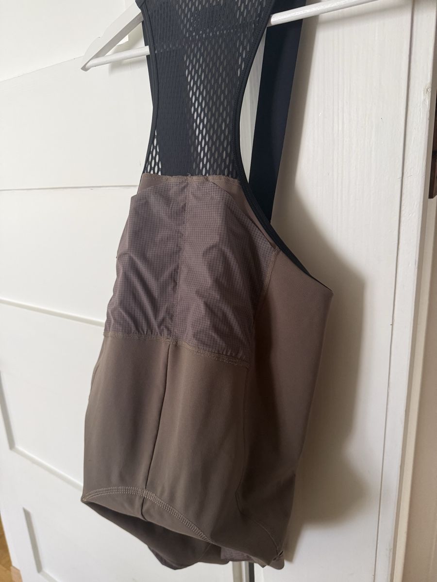 Altro in  Abbigliamento & Accessori: Pas Normal Studios Cargo Bib (Gravel) – Usato da Zürich venduto da cecamobe01 2