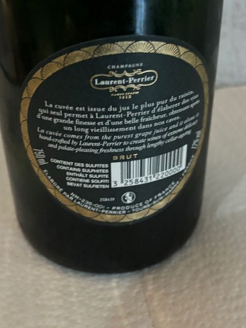 Laurent Perrier Bevande alcoliche: Champagne Laurent-Perrier "La Cuvée" Brut – Nuovo (secondo la descrizione) da Corcelles-Payerne venduto da coach 1