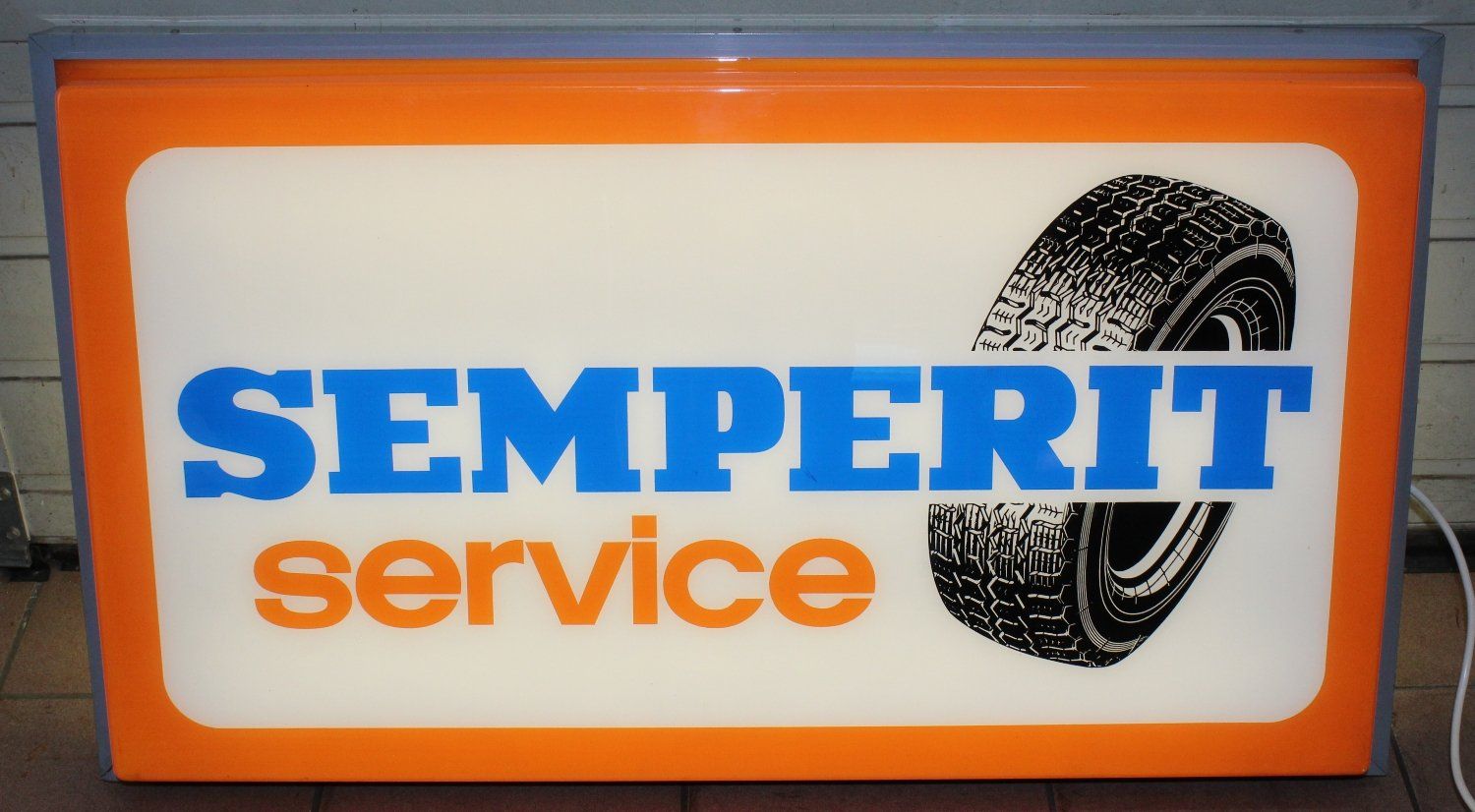 Insegne: Semperit Pneu Service Leuchtreklame 80s – Usato da Lüchingen venduto da Aw67 1