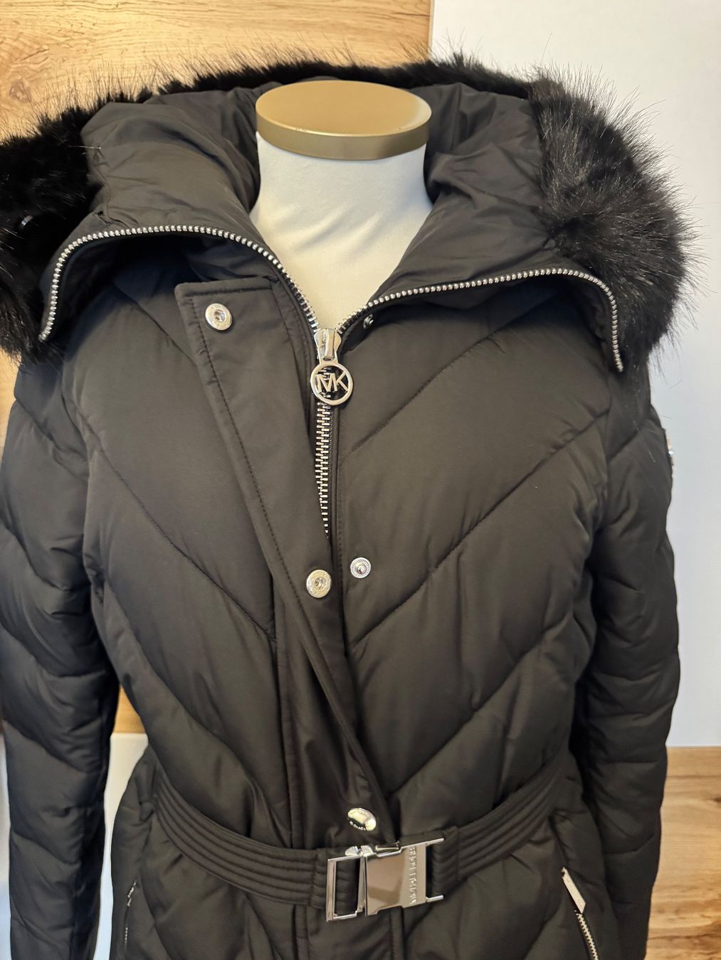 Michael Kors Giacche: Michael Kors Jacke Grösse XS – Nuovo e nell'imballaggio originale da Wiedlisbach venduto da Sistershop 4