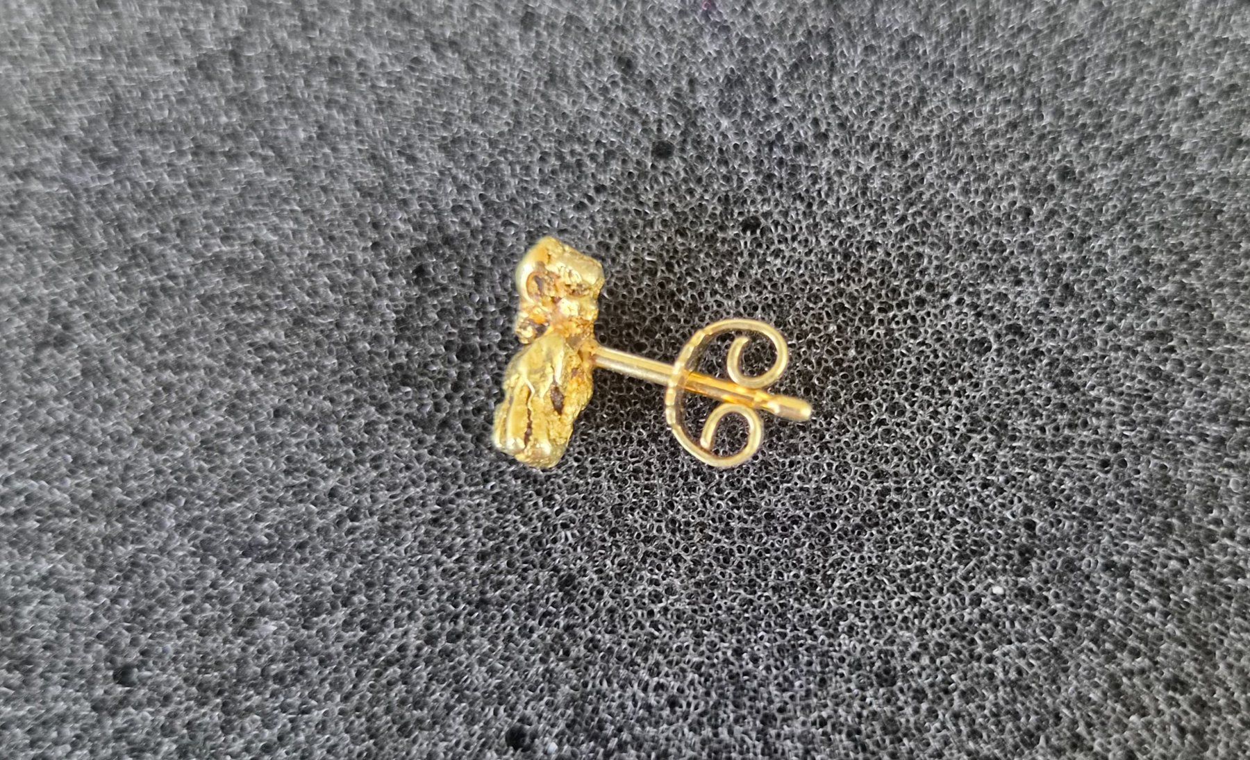 Ohrringe & -stecker: Goldnugget Ohrstecker – Neu (gemäss Beschreibung) aus Buchrain von YUKON09