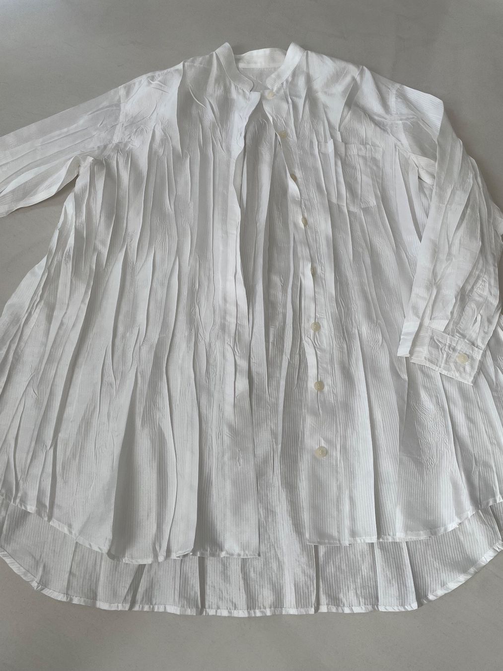 Issey Miyake Camicette: Pleats Please -  Issey Miyake - Hemd – Usato da Minusio venduto da Pink222