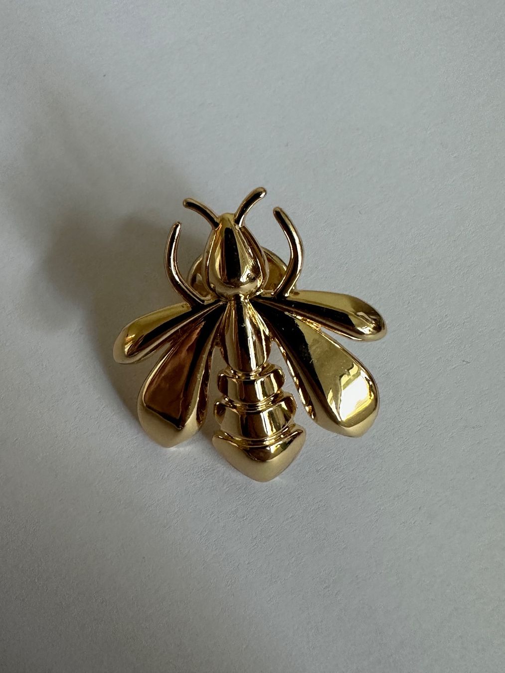 Guerlain Spille & Fermagli: Guerlain bee brooch set, gold coloured – Nuovo (secondo la descrizione) da Horgen venduto da flo_xhj6 3