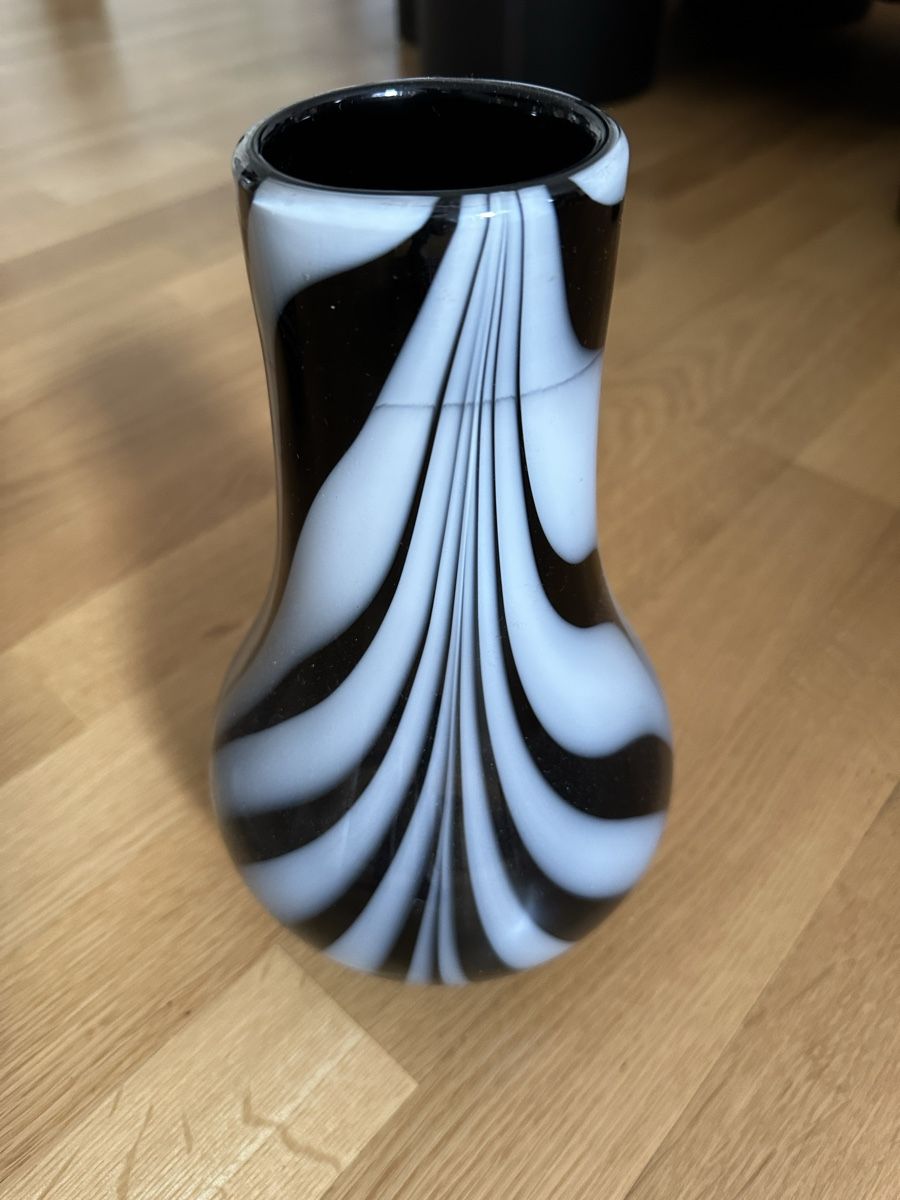 Murano Vasi & Recipienti: Murano 2Stuck wunderschöne Vasen H33—H26 – Usato da Basel venduto da Ivana_4 2