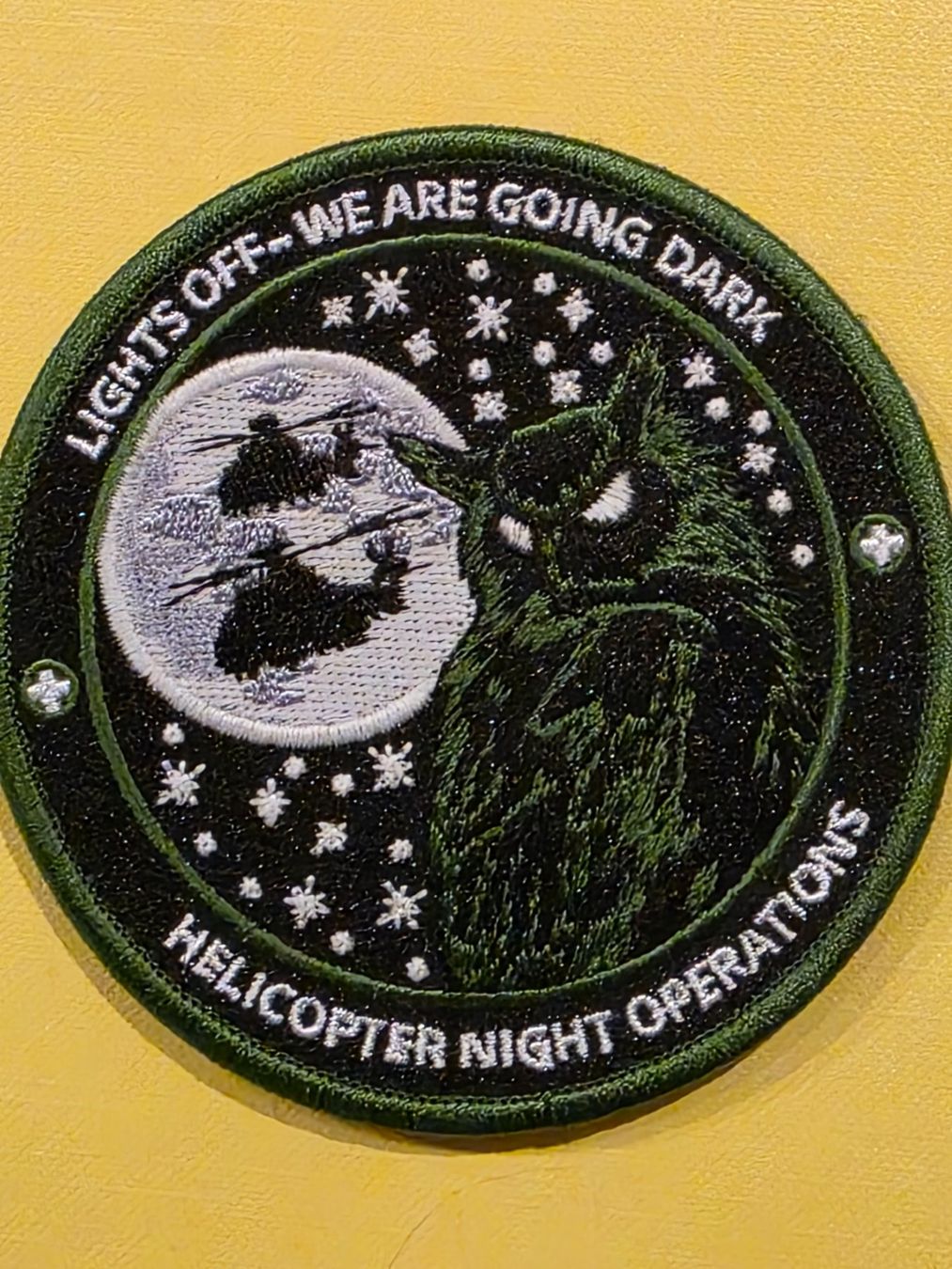 Schweizer Armee Placchette & Badge: Luftwaffe Abzeichen Badge Helikopter Nigth and Day Opération – Nuovo (secondo la descrizione) da Nyon venduto da freetoys08