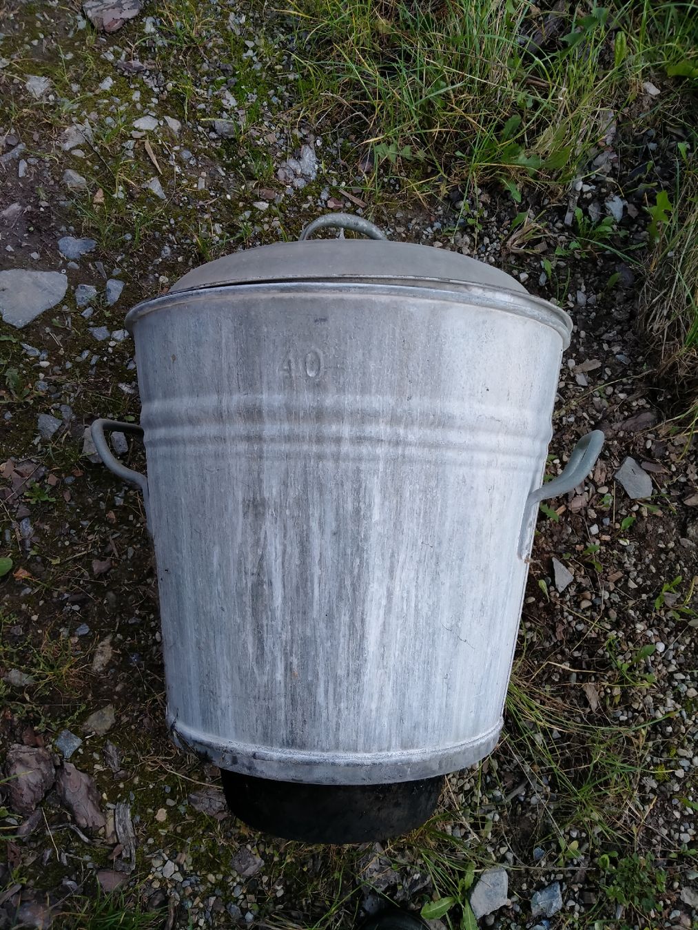 Contenitori & Simili: Couleuse en zinc – Usato da Miège venduto da sorman 1