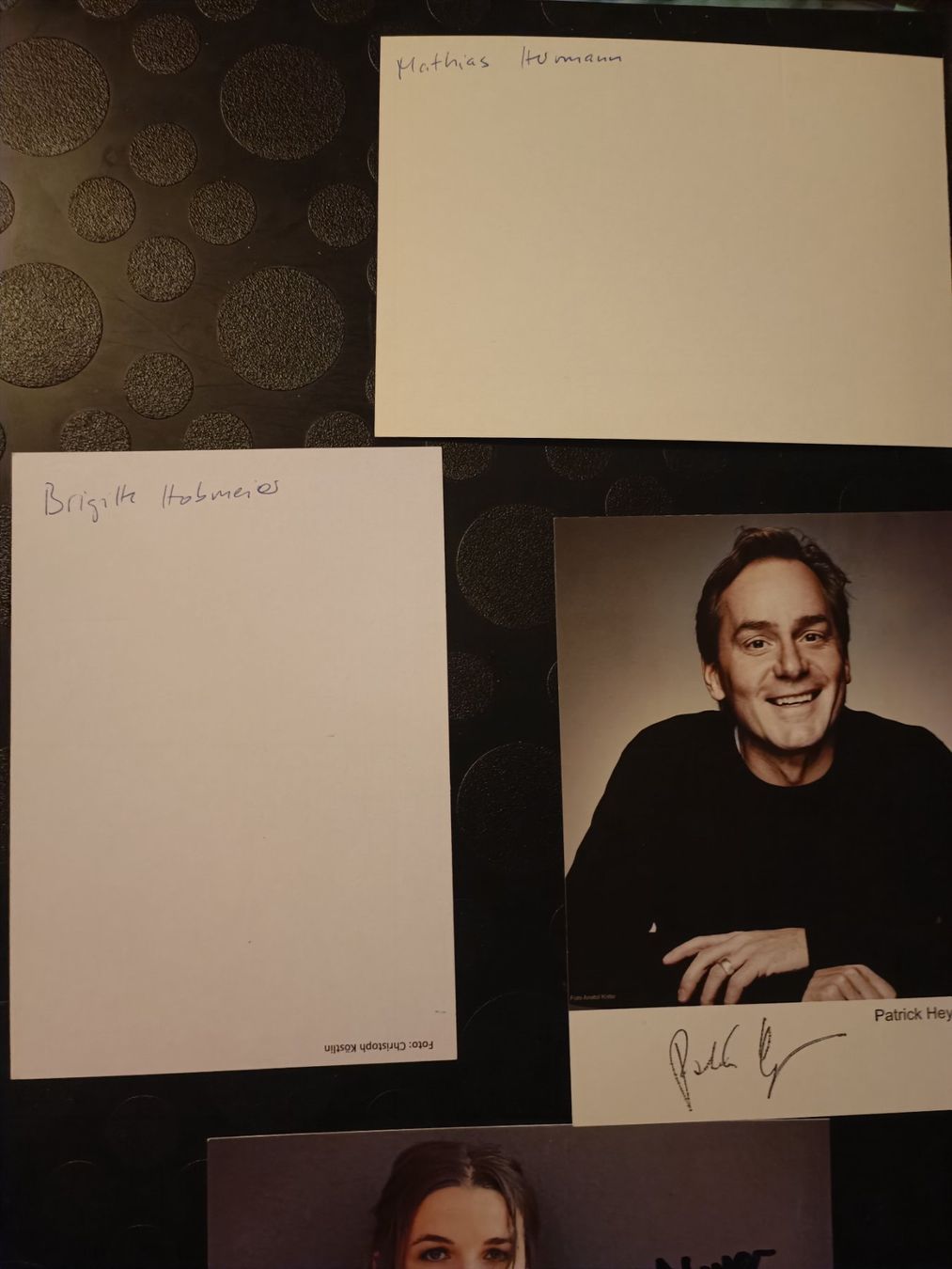 Autografi: TV Mix - 4 signierte Autogrammkarten - Set A3 – Usato da Menziken venduto da Artographs 1