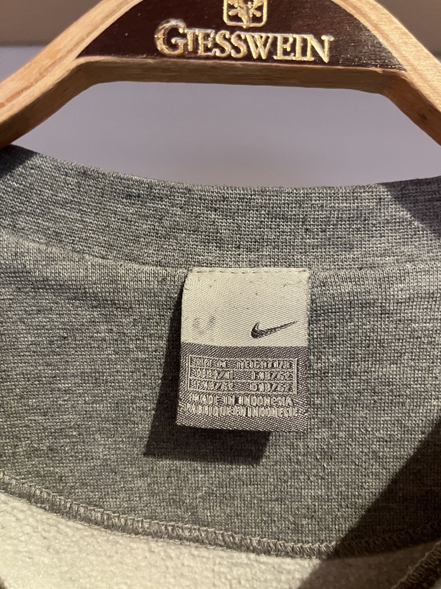 Nike Pullover & Sweatshirts: Vintage Nike Air Sweatshirt – Gebraucht aus Samedan von K7kgh 3