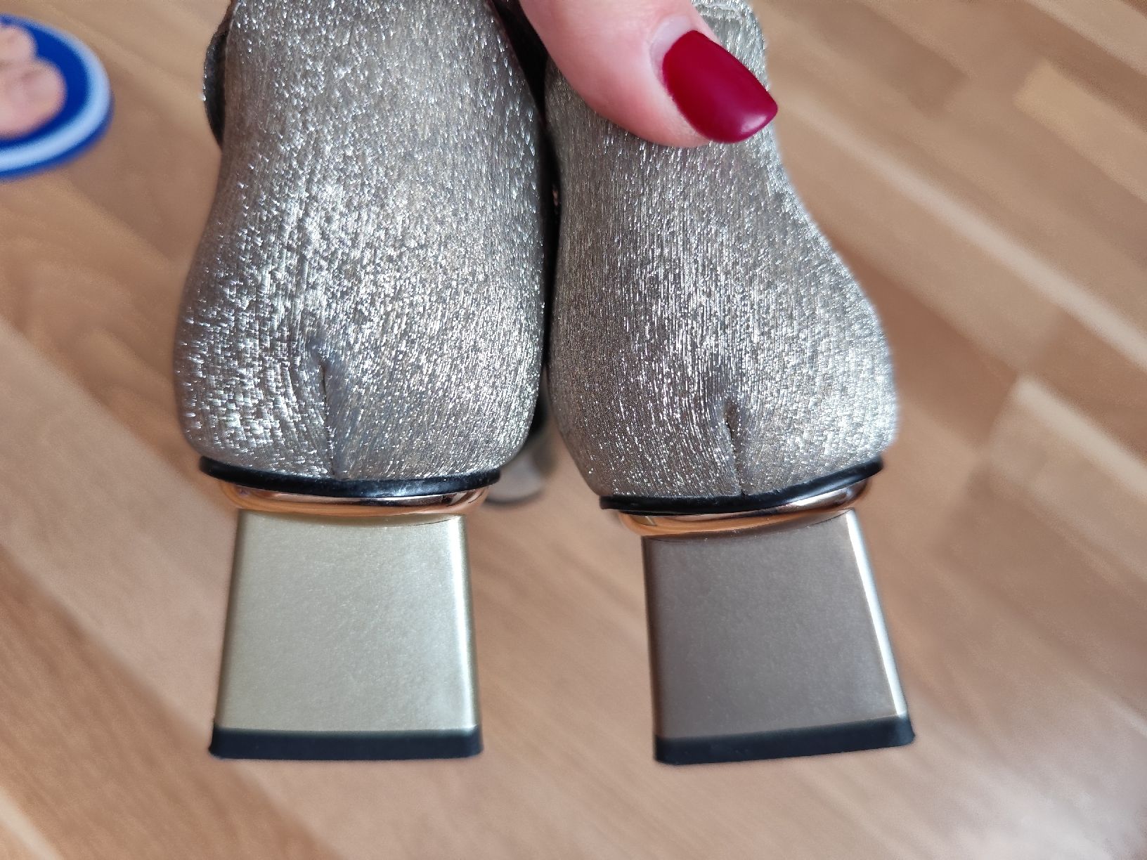 Scarpe da donna: Silver Glitter Occasion Heels, Size 39 – Nuovo (secondo la descrizione) da Mägenwil venduto da VintageGirly 8