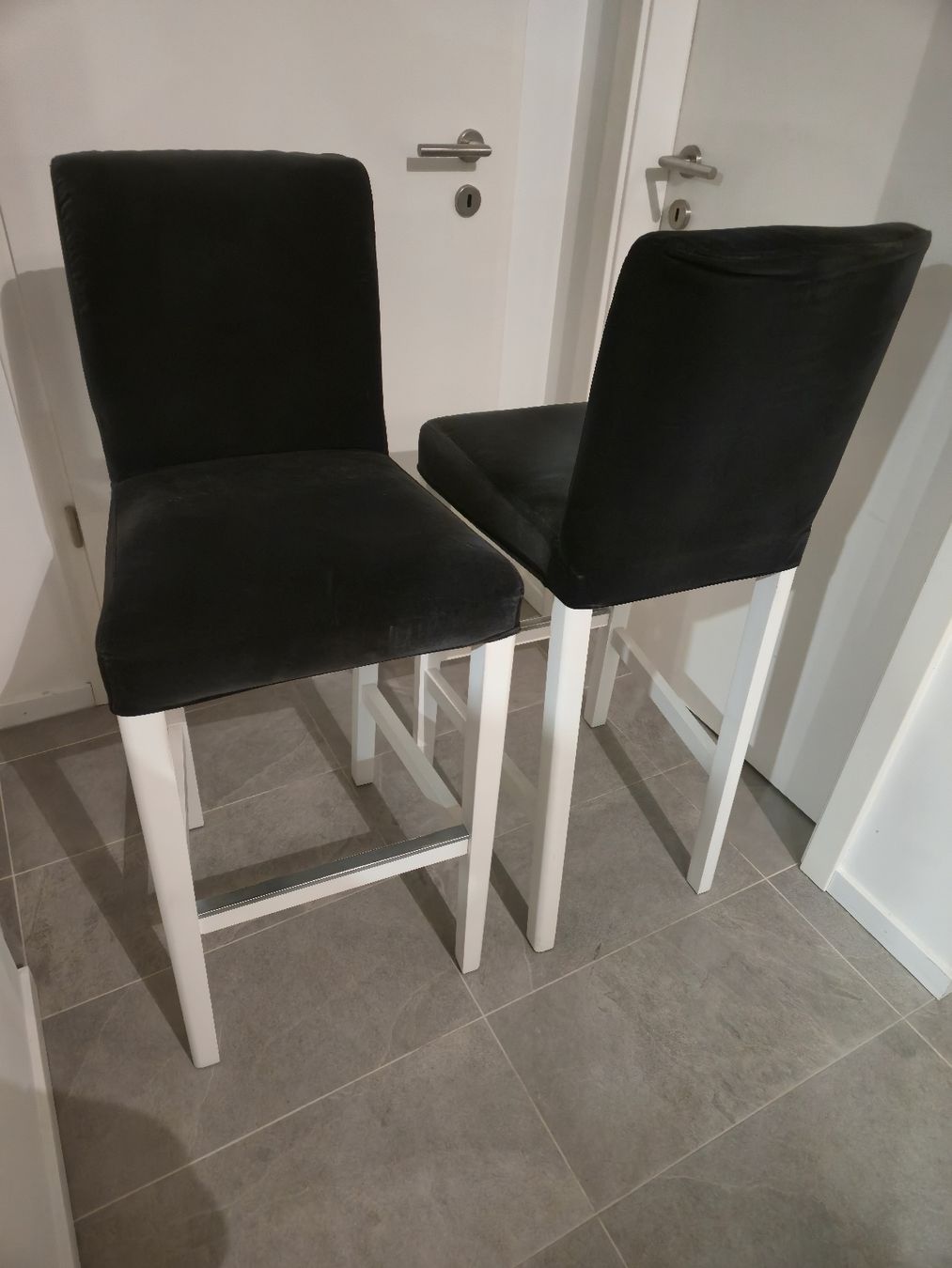 Sgabelli: Tabourets de bar élégants en velours noir - lot de 2. – Usato da Châtelaine venduto da AnthonyM06 2