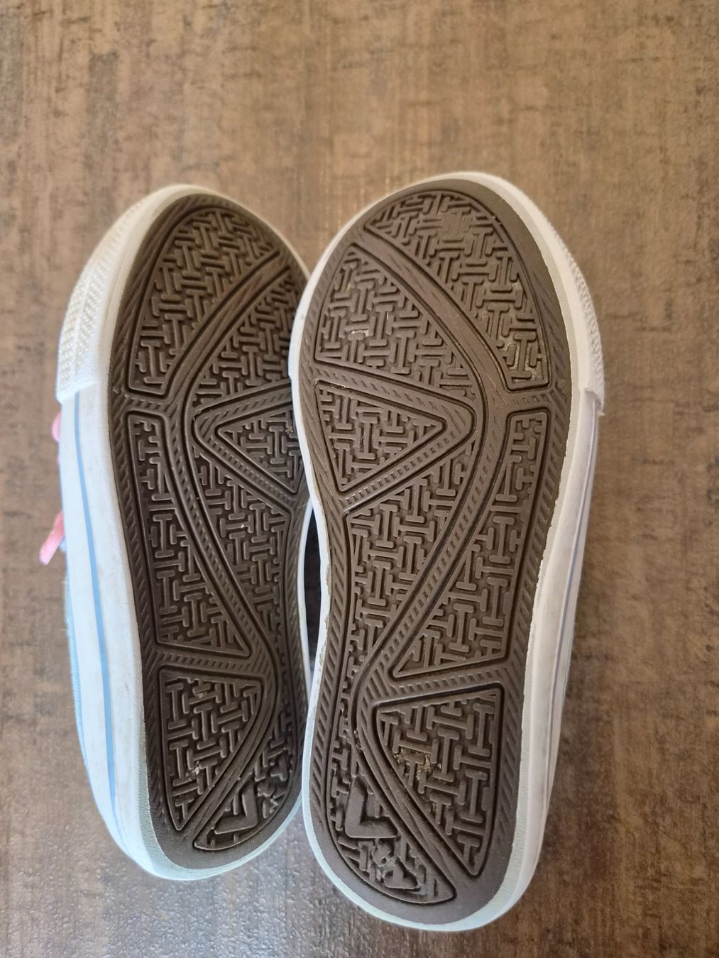Schuhe für Mädchen: Kinder Sneaker Grösse 25 hellblau mit Blumenmuster – Gebraucht aus Ibach von urs_sl5h 5