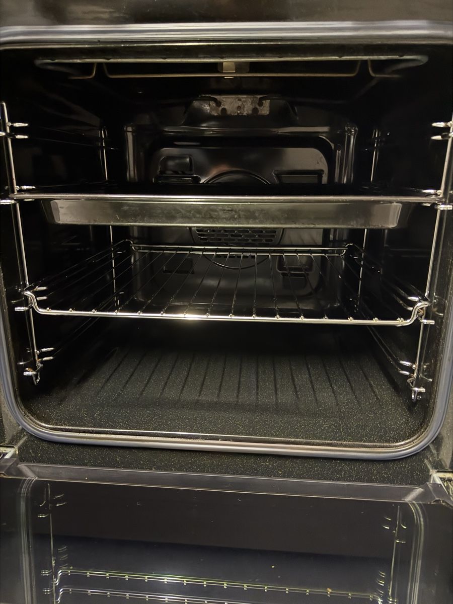 V-Zug Forni: V-Zug Backofen V200 CH Norm 55Cm – Usato da Kilchberg ZH venduto da Rei_9 2