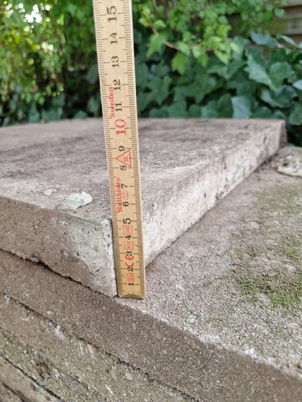 Piatti di portata: 12 Gartenplatten 75 x 50 x 5 cm – Usato da Gerzensee venduto da Neggimann 2