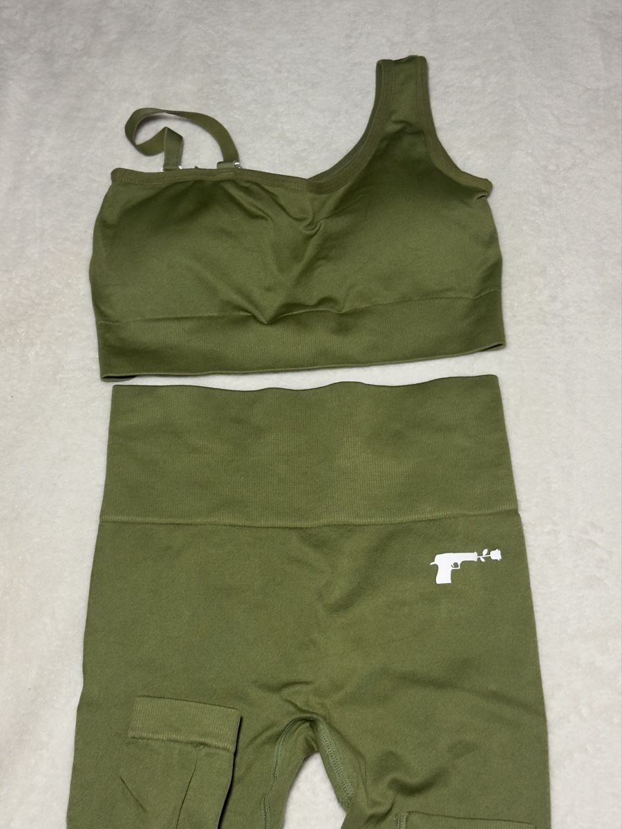 Leggings: Alpha Coutures - Gym Set – D'occasion à Zürich par CBN_Fashion 2