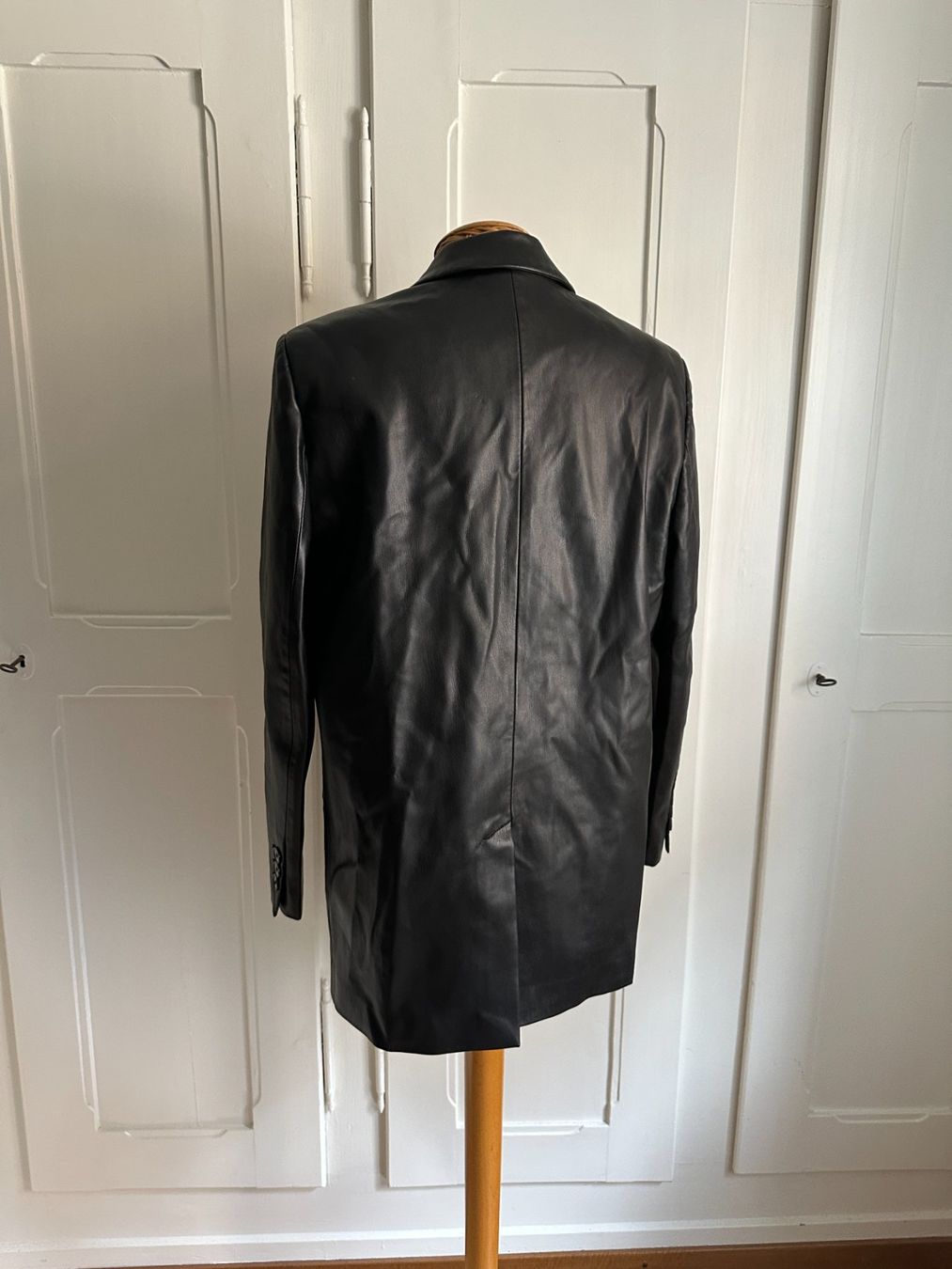 Zara Giacche: ZARA - Leder Blazer schwarz M – Usato da Zürich venduto da Diazaio 2