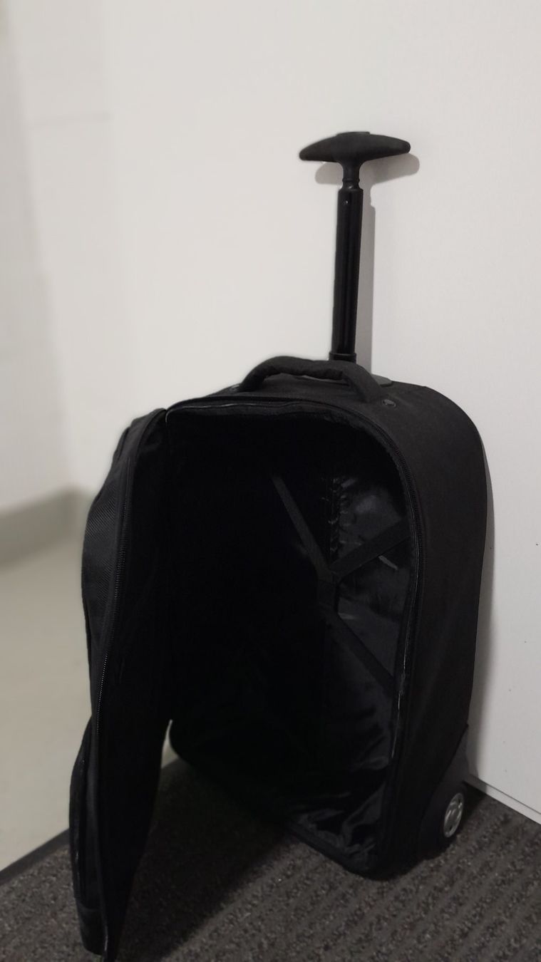 Adidas Reisekoffer: FIFA Adidas Reisekoffer, neu, schwarz – Neu und originalverpackt aus Schwerzenbach von Aura888 7