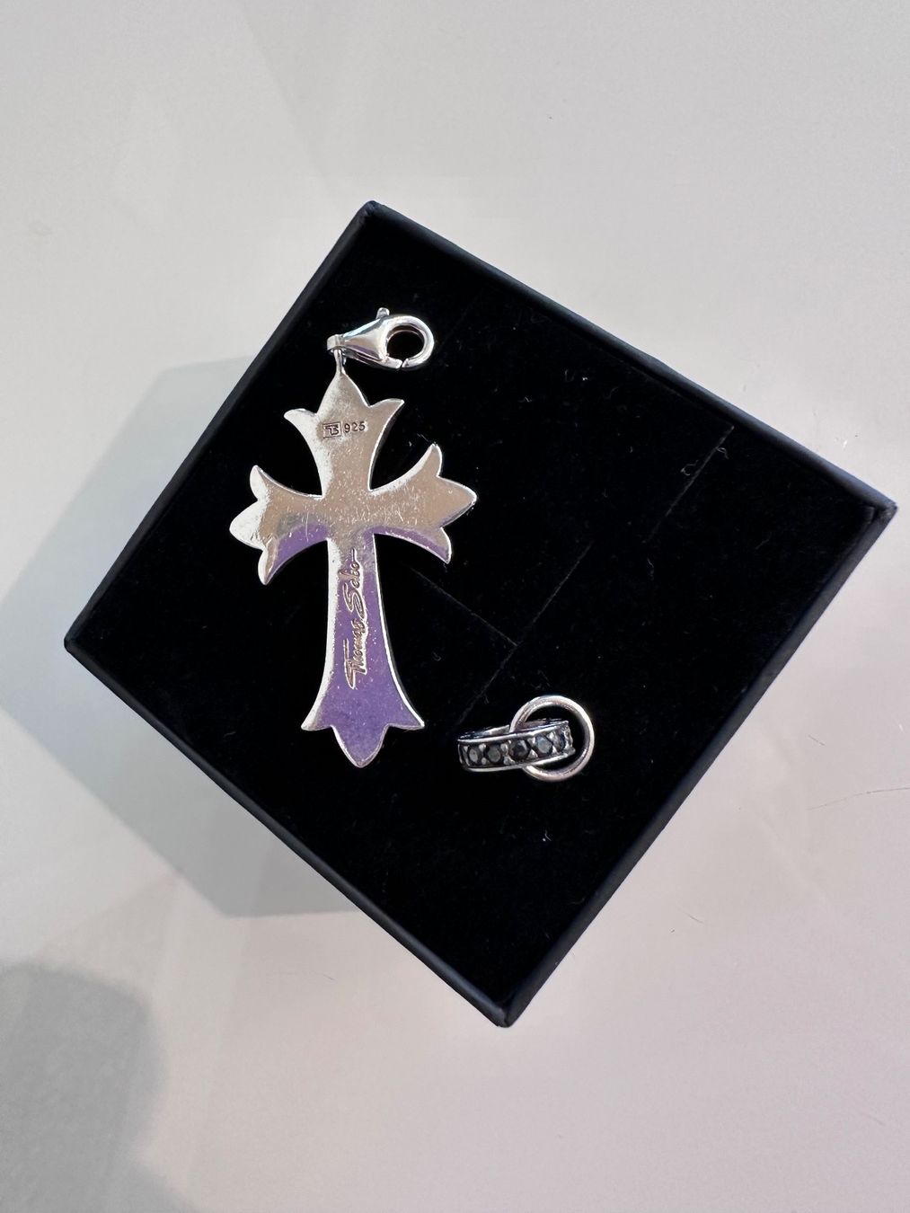 Thomas Sabo Ciondoli: Thomas Sabo Kreuz mit schwarzen Zirkonia – Usato da Güttingen venduto da mar_q2dy 3