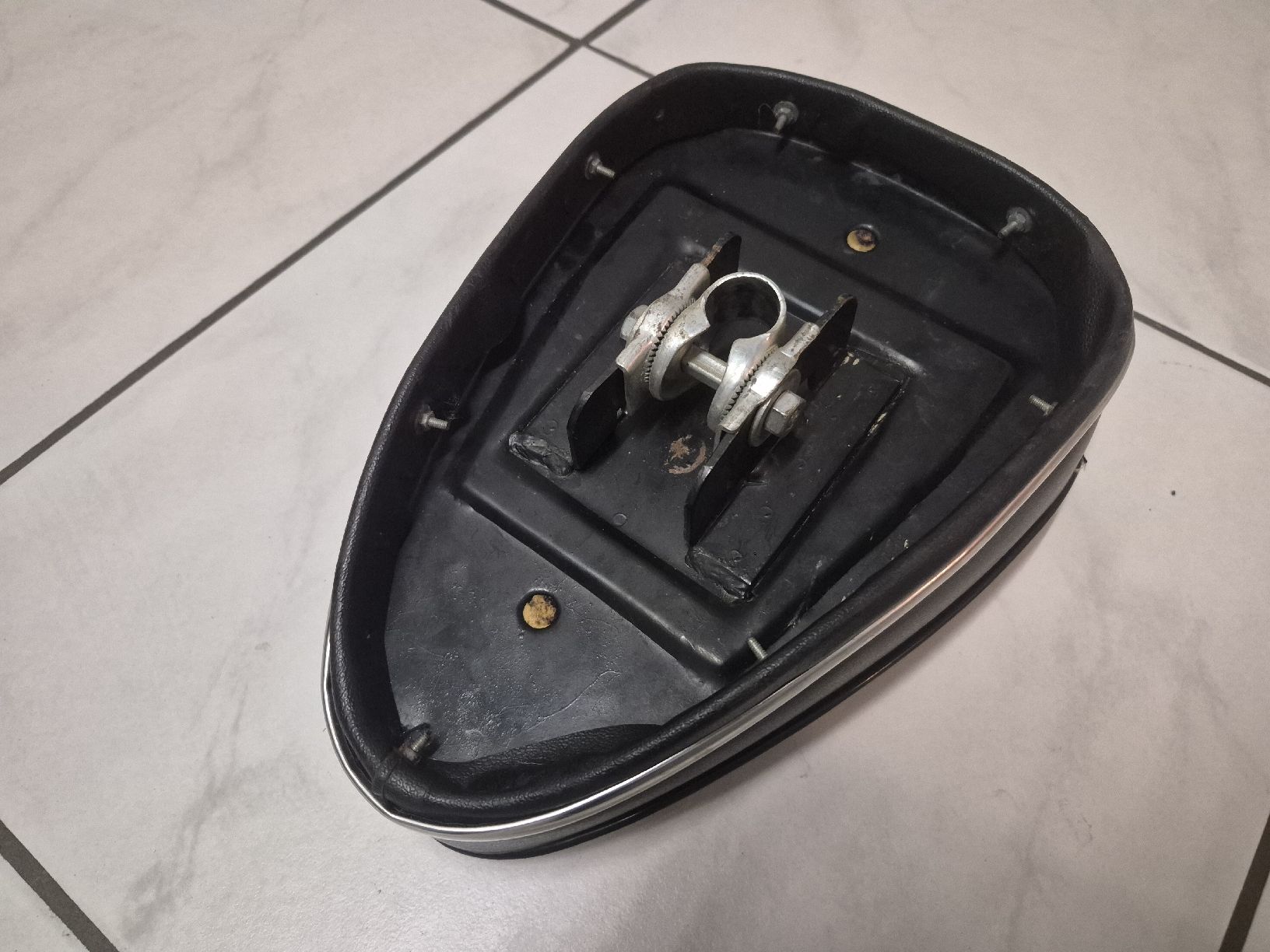 Puch Parti ricambio per ciclomotori: Puch/Sachs/Piaggio Sattel schwarz – Usato da Belp venduto da intru 4