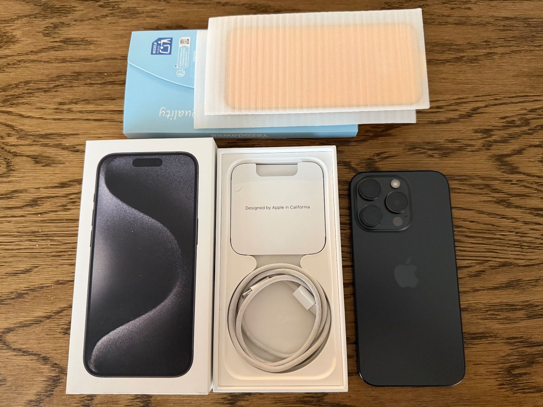 Apple Handys / Smartphones: iPhone 15 pro 256gb Black Titanium – Gebraucht aus Grand-Lancy von Lisa_28lp 1