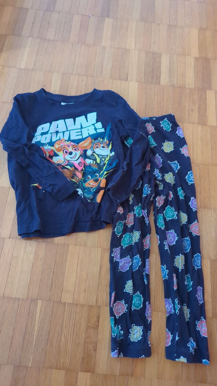 Pigiama & Simili: 2 Pyjamas Paw Patrol 98/104 – Usato da Zürich venduto da Rulabco 3