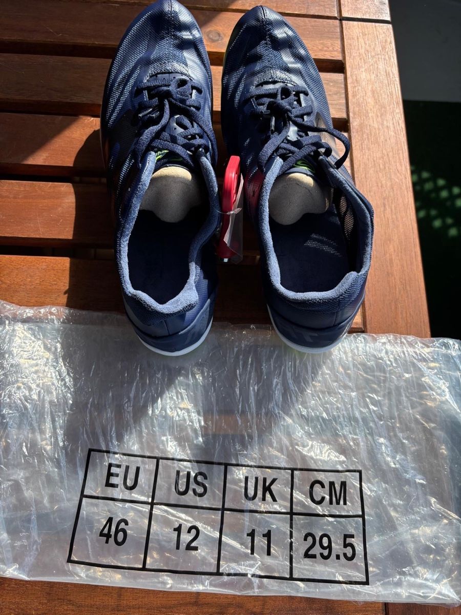 Scarpe da uomo: Chaussures d'athlétisme neuves, pointure 46. – Nuovo e nell'imballaggio originale da Le Grand-Saconnex venduto da EwanJ18 1